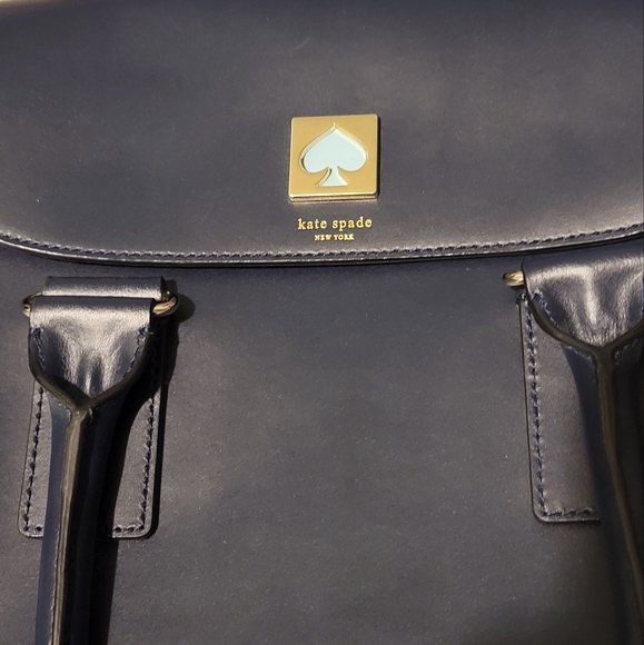 Like new! Kate Spade purse, handles and crossbody - Picture 5 of 5